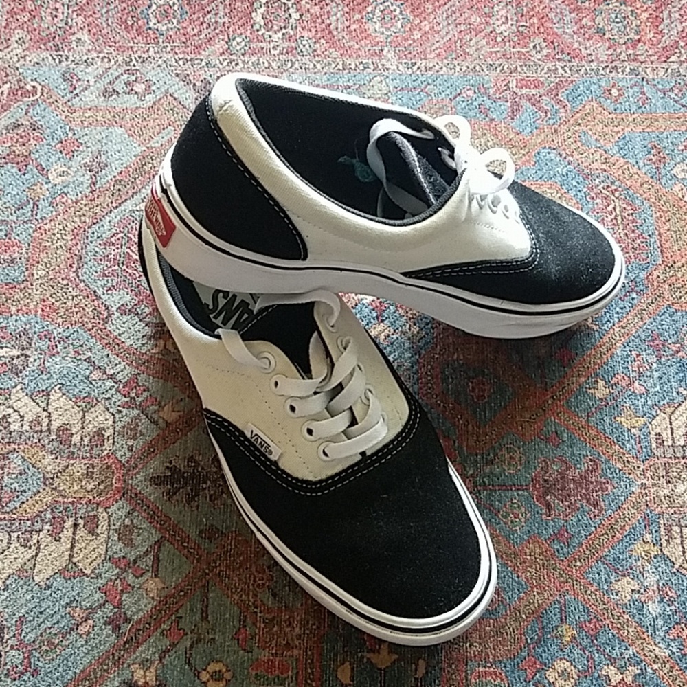Vans Comfycush Era B/W